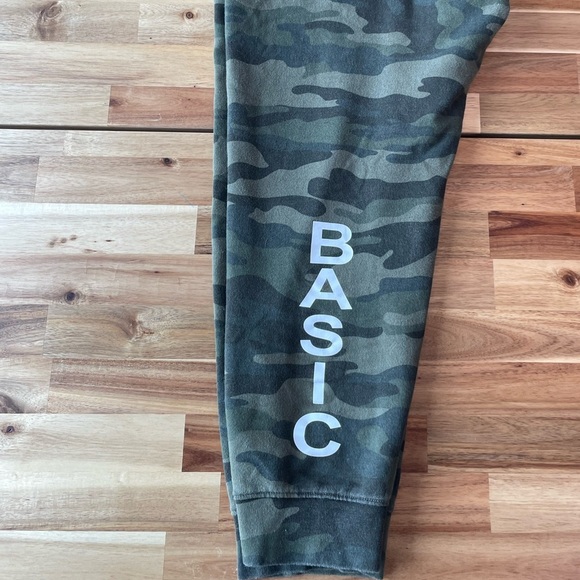 Green Camouflage Sweatpants Basic Babe - Picture 3 of 9